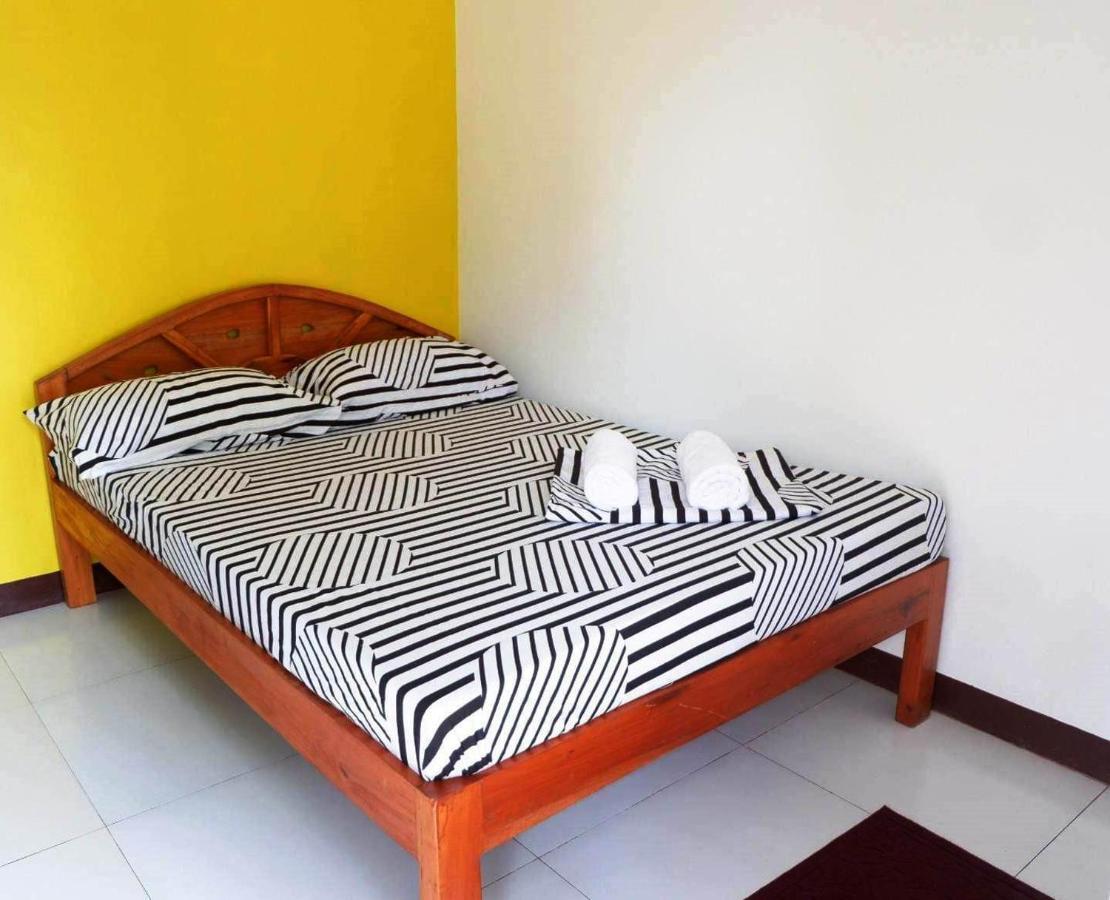 Princesa Michaella Hostel Itaytay Luaran gambar